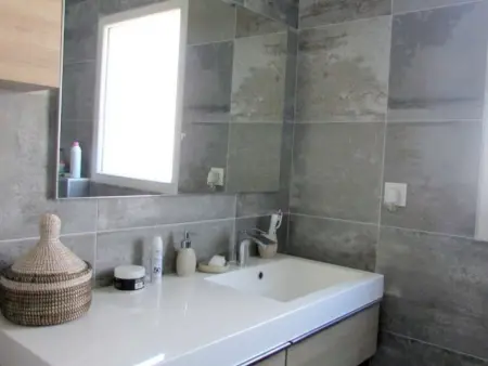 Étel : Maison moderne 5 pièces, 4 chambres, jardin, wifi - Photo 10