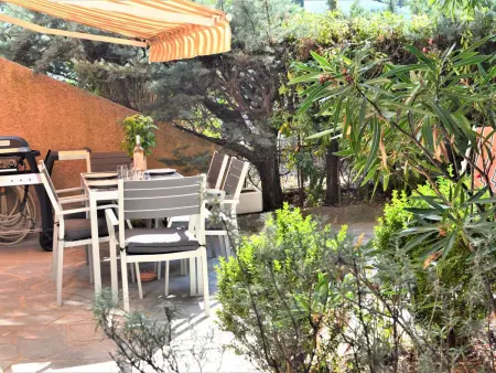 Appartement 2P Climatisé avec Jardin et Parking près de la Mer - Photo 2