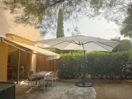 Appartement 2P Climatisé avec Jardin et Parking près de la Mer - Photo 11