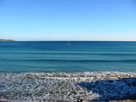 Appartement 2P Climatisé avec Jardin et Parking près de la Mer - Photo 16