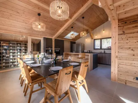 Chalet avec jacuzzi et animaux admis, vue Mont-Blanc - Photo 2