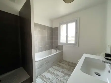 Villa T5 avec Piscine Privée, Proche Rivière, Wifi - Photo 13