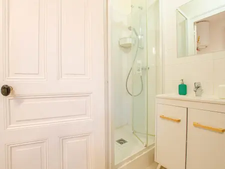 Appartement rénové avec parking privé et animaux admis - Photo 6