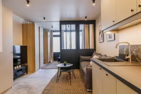JB-2-TAHAN, Confortable appartement - 1BR/4P - Place de Clichy - Photo 2