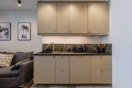 JB-2-TAHAN, Confortable appartement - 1BR/4P - Place de Clichy - Photo 7