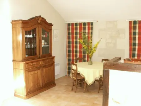 Gîte familial en forêt près de Chinon, Gite 4 personnes à Saint Benoît la Forêt - Photo 4