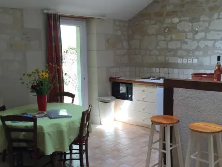 Gîte familial en forêt près de Chinon, Gite 4 personnes à Saint Benoît la Forêt - Photo 5