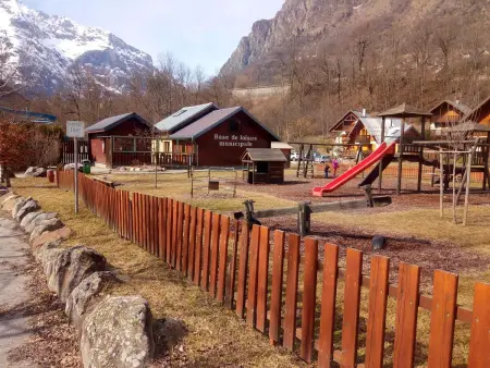 Chalet Enchanteur à Venosc avec Vue Panoramique et Jacuzzi - Photo 18