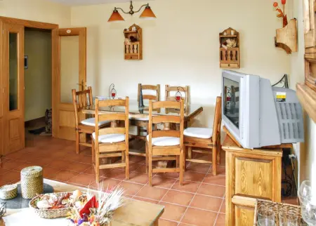 Maison accueillante à Ávila avec parking privé - Photo 2