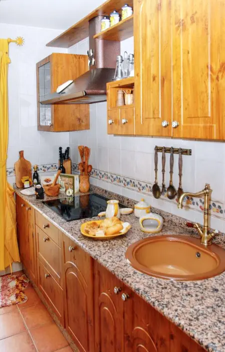 Maison accueillante à Ávila avec parking privé - Photo 5