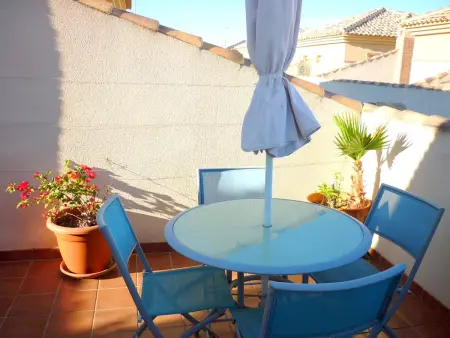 Appartement spacieux à Los Alcázares de 101 m² avec piscine. - Photo 3
