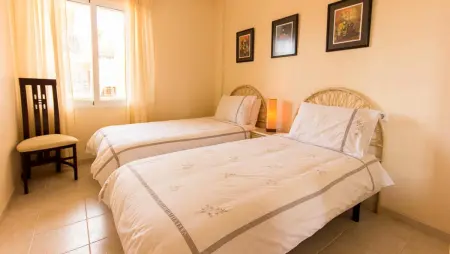 Appartement spacieux à Los Alcázares de 101 m² avec piscine. - Photo 6