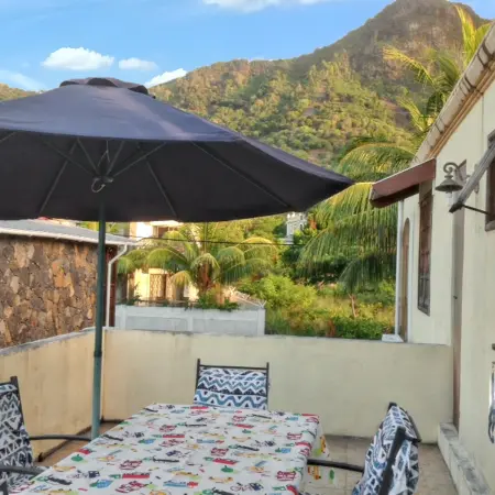 Villa accueillante avec vue mer, montagnes et jardin - Photo 2