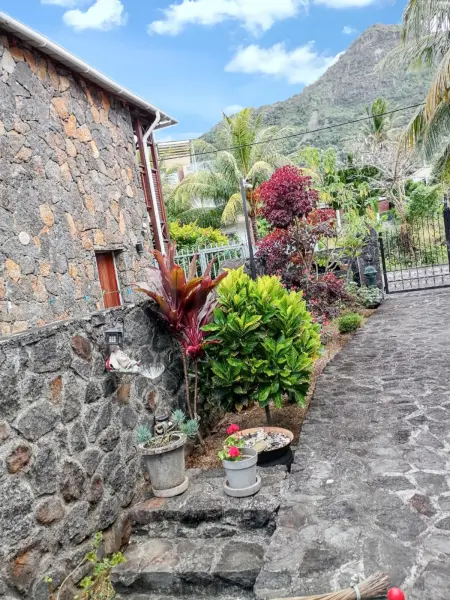 Villa accueillante avec vue mer, montagnes et jardin - Photo 34