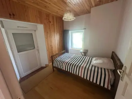 Maison accueillante à Saint-Gènes-Champespe + Vue sur le lac - Photo 8