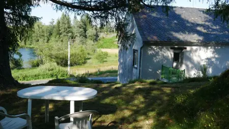 Maison accueillante à Saint-Gènes-Champespe + Vue sur le lac - Photo 17