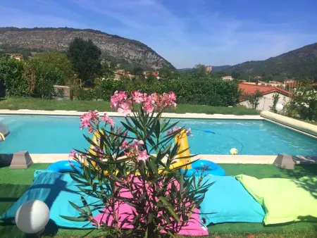 Villa raffinée à Foix – Piscine et Jacuzzi, Villa 12 personnes à Foix - Photo 1