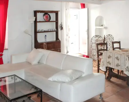 Maison accueillante à Saintes-Maries-de-la-Mer, 110 m², climatisée. - Photo 5