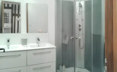 Maison charmante à Notre-Dame-du-Touchet avec piscine partagée - Photo 9