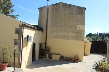 Maison élégante à Noto avec terrasse et barbecue - Photo 6