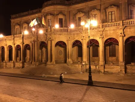 Maison élégante à Noto avec terrasse et barbecue - Photo 12