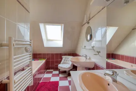 Maison confortable avec piscine à Villentrois-Faverolles 250m² - Photo 9