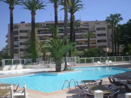 Appartement accueillant à Golfe-Juan - 30 m² - Piscine - Photo 4