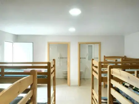 Grande maison conviviale à Navaluenga avec vue sur le lac - Photo 8