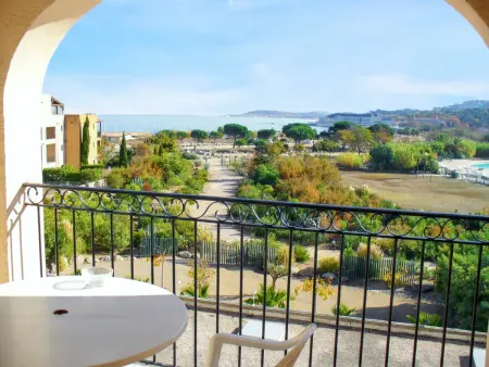 Appartement convivial à Gassin 37 m² avec vue sur la mer - Photo 1