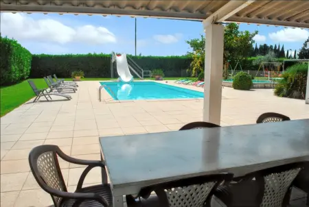 Villa spacieuse et élégante à Meynes avec piscine privée - Photo 1