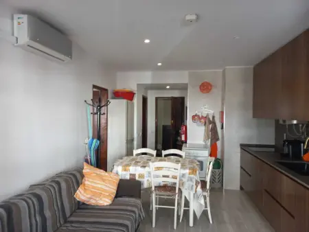 Appartement séduisant au cœur de Quarteira - 50 m² - Terrasse - Photo 6