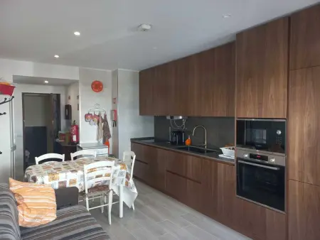 Appartement séduisant au cœur de Quarteira - 50 m² - Terrasse - Photo 7