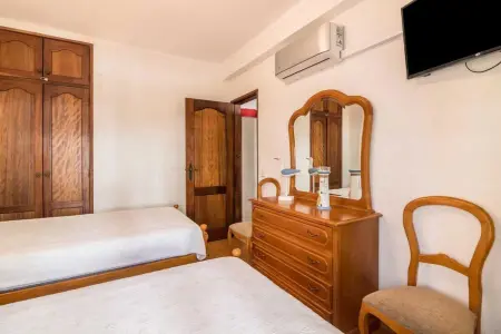 Appartement séduisant au cœur de Quarteira - 50 m² - Terrasse - Photo 11