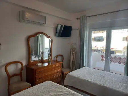 Appartement séduisant au cœur de Quarteira - 50 m² - Terrasse - Photo 14