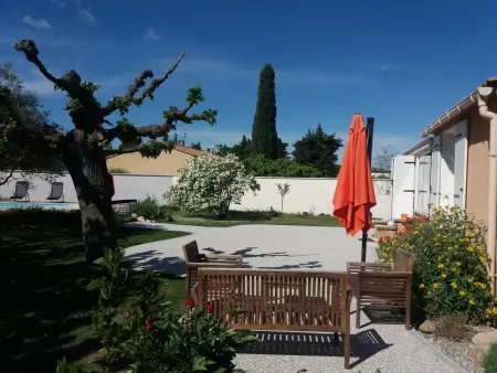 Maison de charme avec piscine privée à Velleron - Photo 2