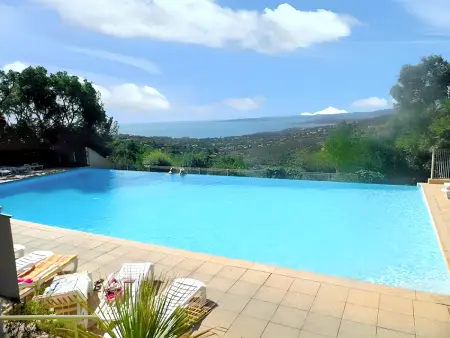 Appartement lumineux Roquebrune 45m² avec piscine partagée - Photo 5