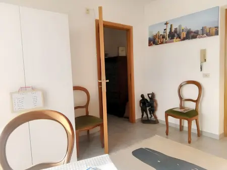 Appartement charmant à Vibo Valentia avec terrasse, 60 m² - Photo 3