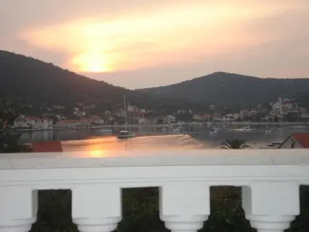 Appartement charmant à Vinišće avec parking inclus - Photo 16