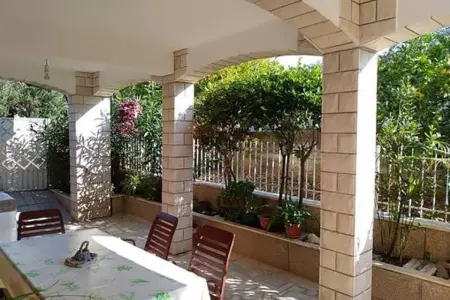Appartement charmant à Vinišće avec parking inclus - Photo 19