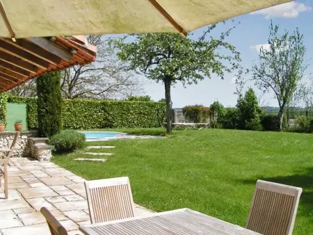 Maison spacieuse avec piscine au cœur de Bellon - Photo 3