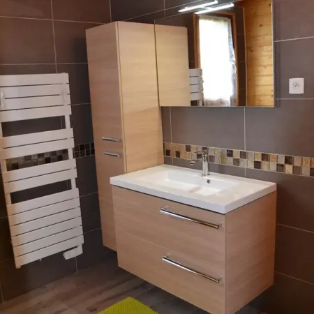 Chalet charmant à Saint-Gènes-Champespe avec parking privé - Photo 5