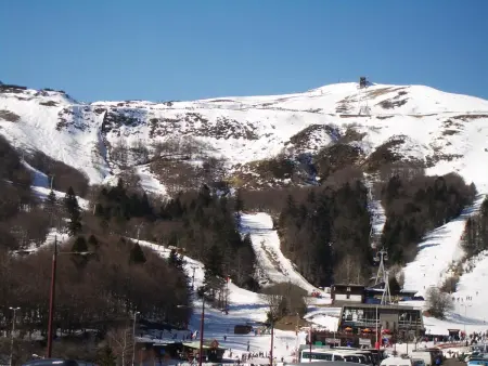 Chalet charmant à Saint-Gènes-Champespe avec parking privé - Photo 9