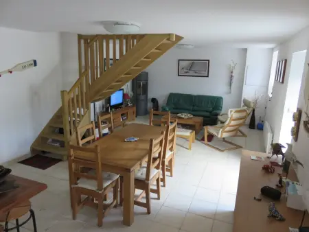 Maison confortable à Ploëzal avec jardin et terrasse - Photo 2