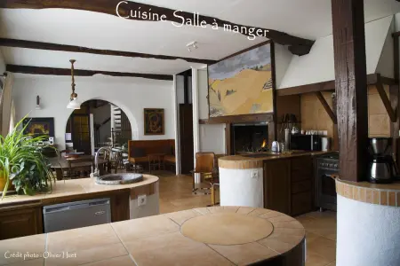 Villa spacieuse à Crastes avec piscine privée et vue montagne - Photo 3
