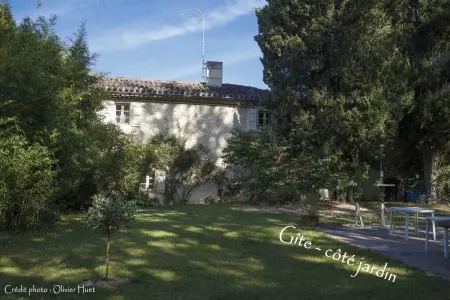 Villa spacieuse à Crastes avec piscine privée et vue montagne - Photo 5