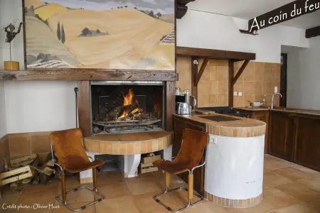 Villa spacieuse à Crastes avec piscine privée et vue montagne - Photo 6