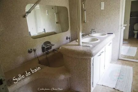 Villa spacieuse à Crastes avec piscine privée et vue montagne - Photo 21