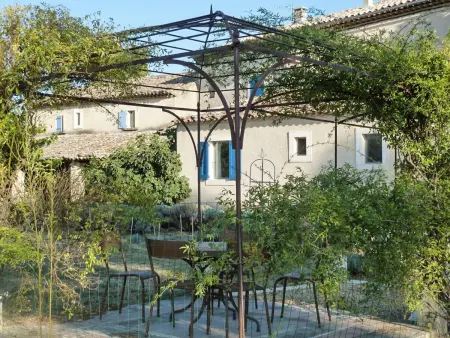 Maison charmante à Oppède avec vue sur la montagne - Photo 4