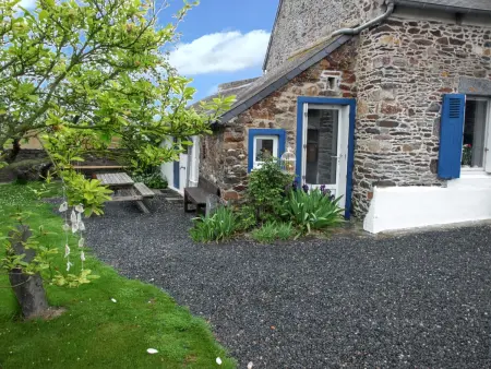 Maison charmante à Pordic, cheminées et jardin clos - Photo 10