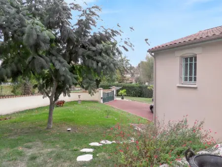 Villa de charme à Ribérac avec piscine privée - Photo 8